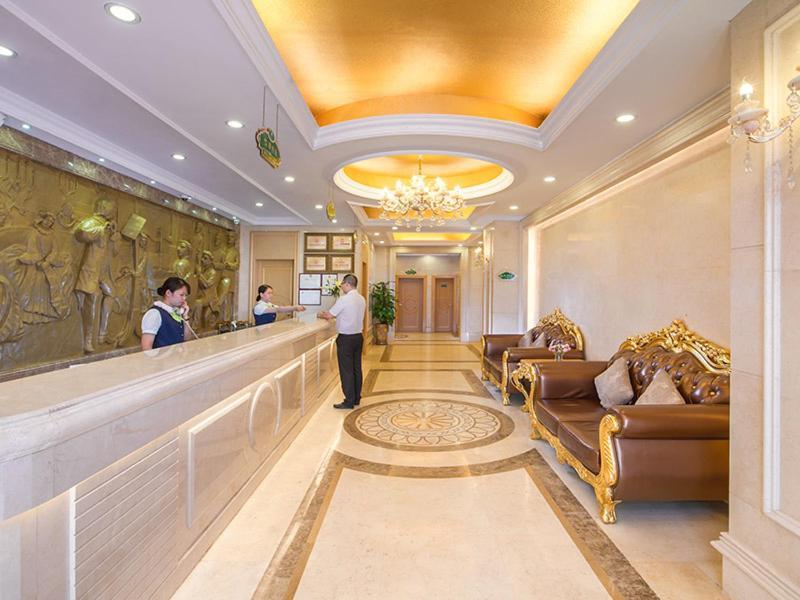 גואנגג'ואו Vienna 3 Best Hotel Exhibition Center Chigang Road מראה חיצוני תמונה