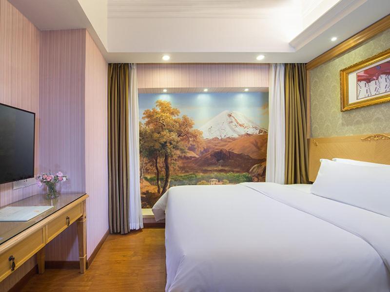 גואנגג'ואו Vienna 3 Best Hotel Exhibition Center Chigang Road מראה חיצוני תמונה
