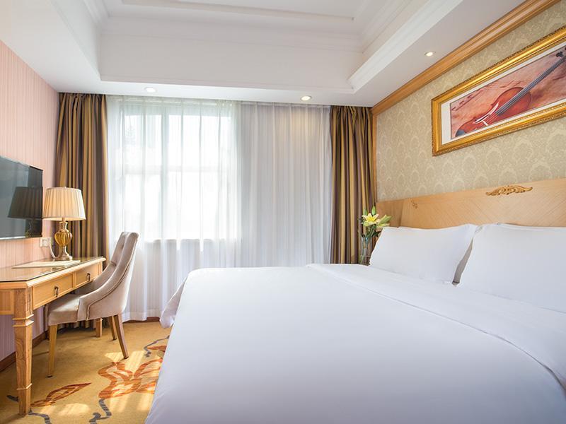 גואנגג'ואו Vienna 3 Best Hotel Exhibition Center Chigang Road מראה חיצוני תמונה
