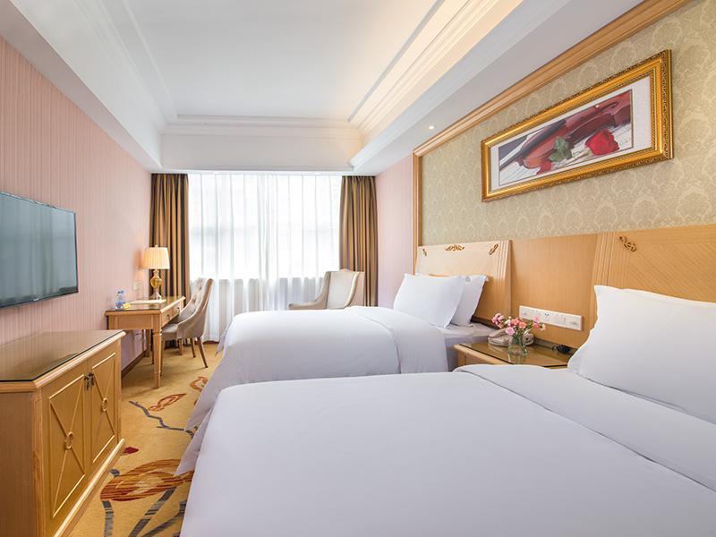 גואנגג'ואו Vienna 3 Best Hotel Exhibition Center Chigang Road מראה חיצוני תמונה